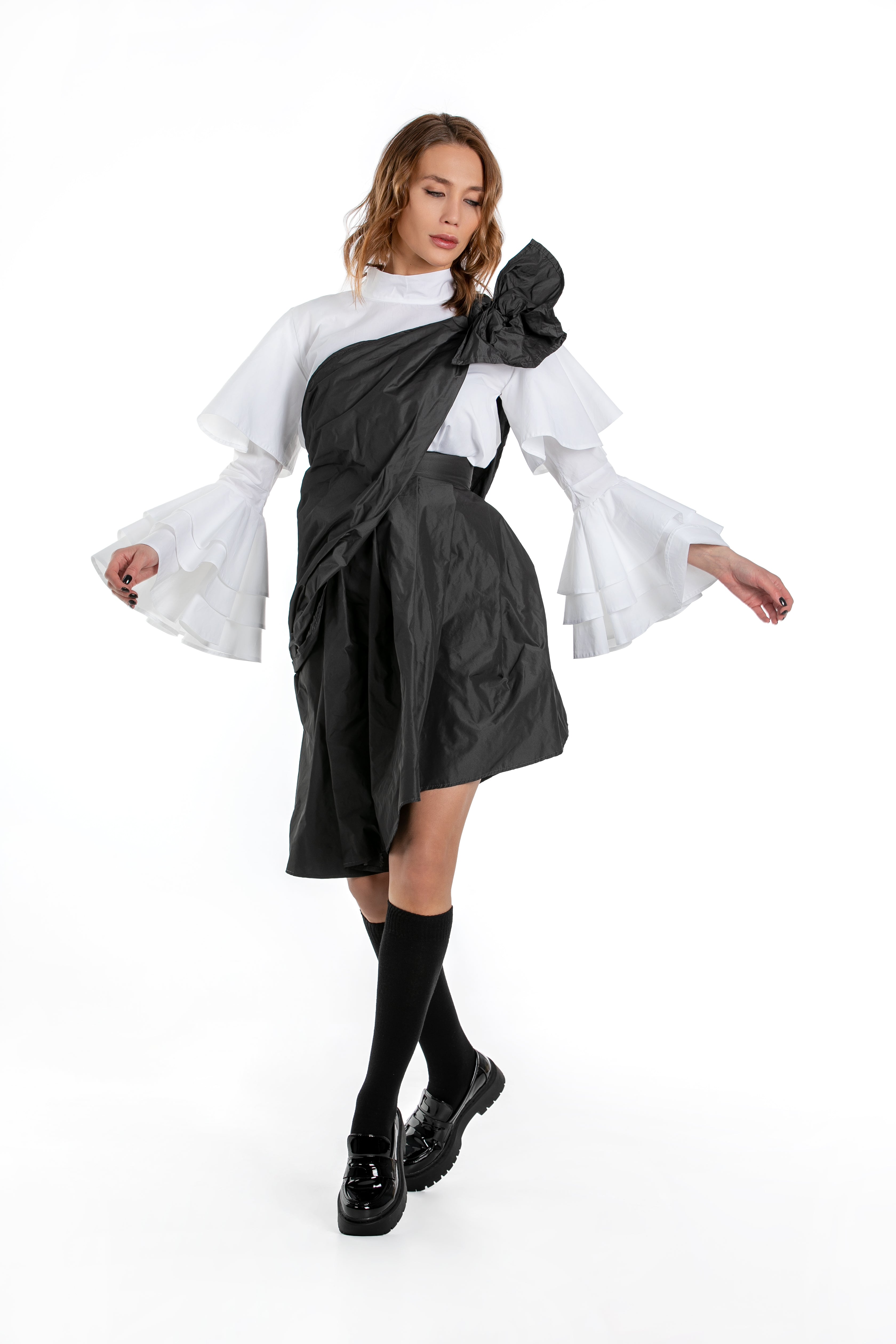 Black Taffeta Skirt With Wide Suspender