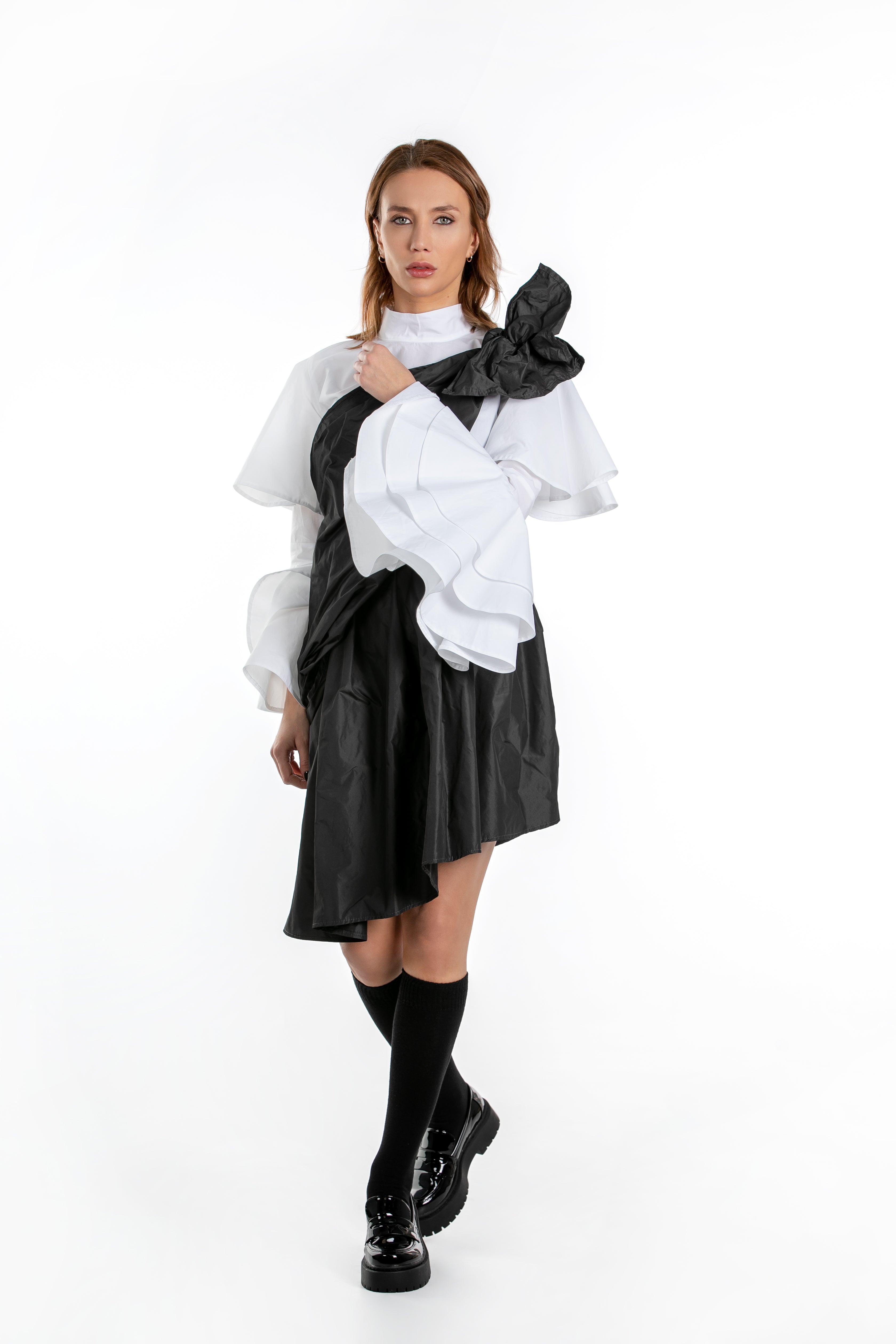Black Taffeta Skirt With Wide Suspender