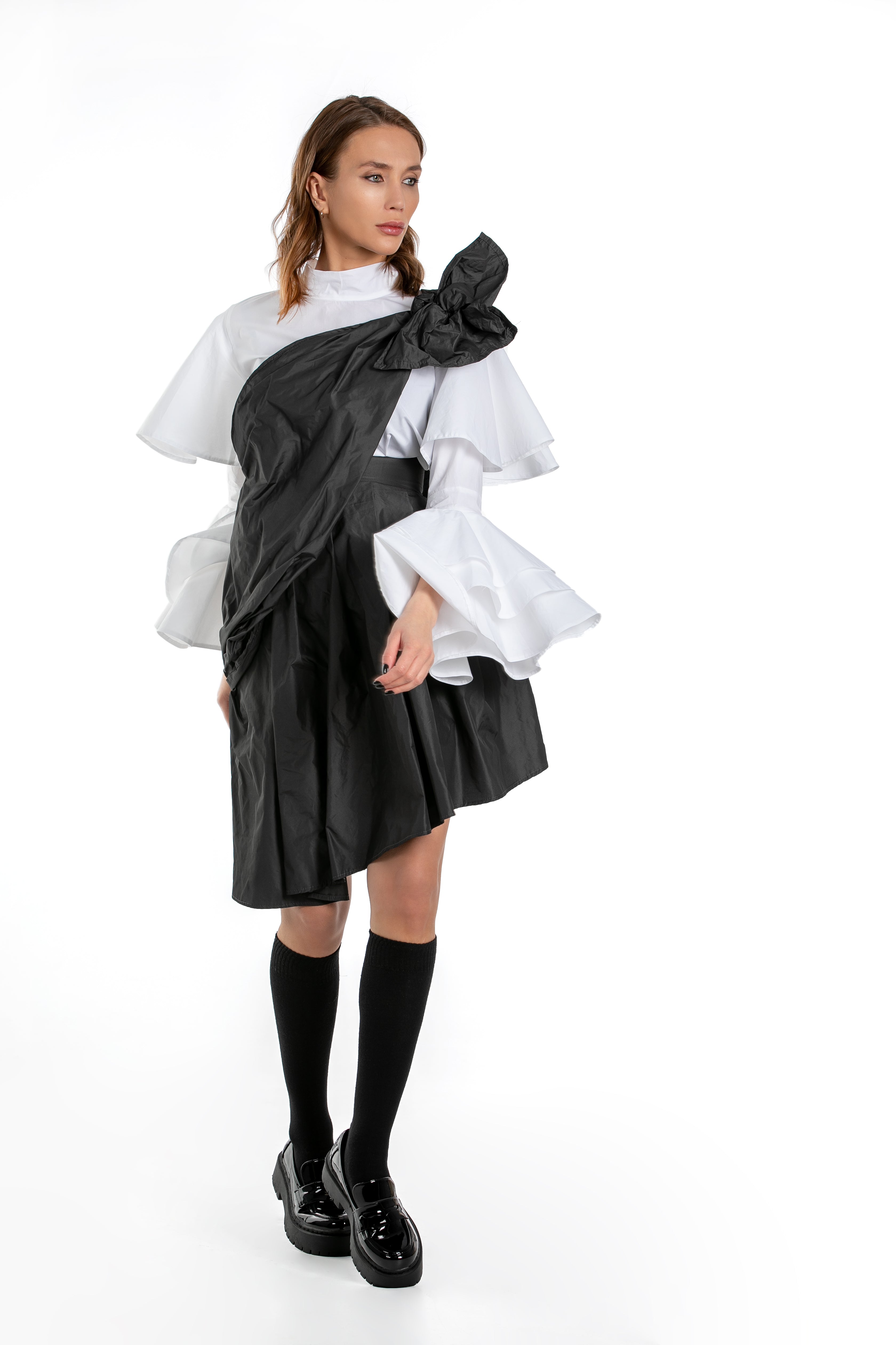 Black Taffeta Skirt With Wide Suspender