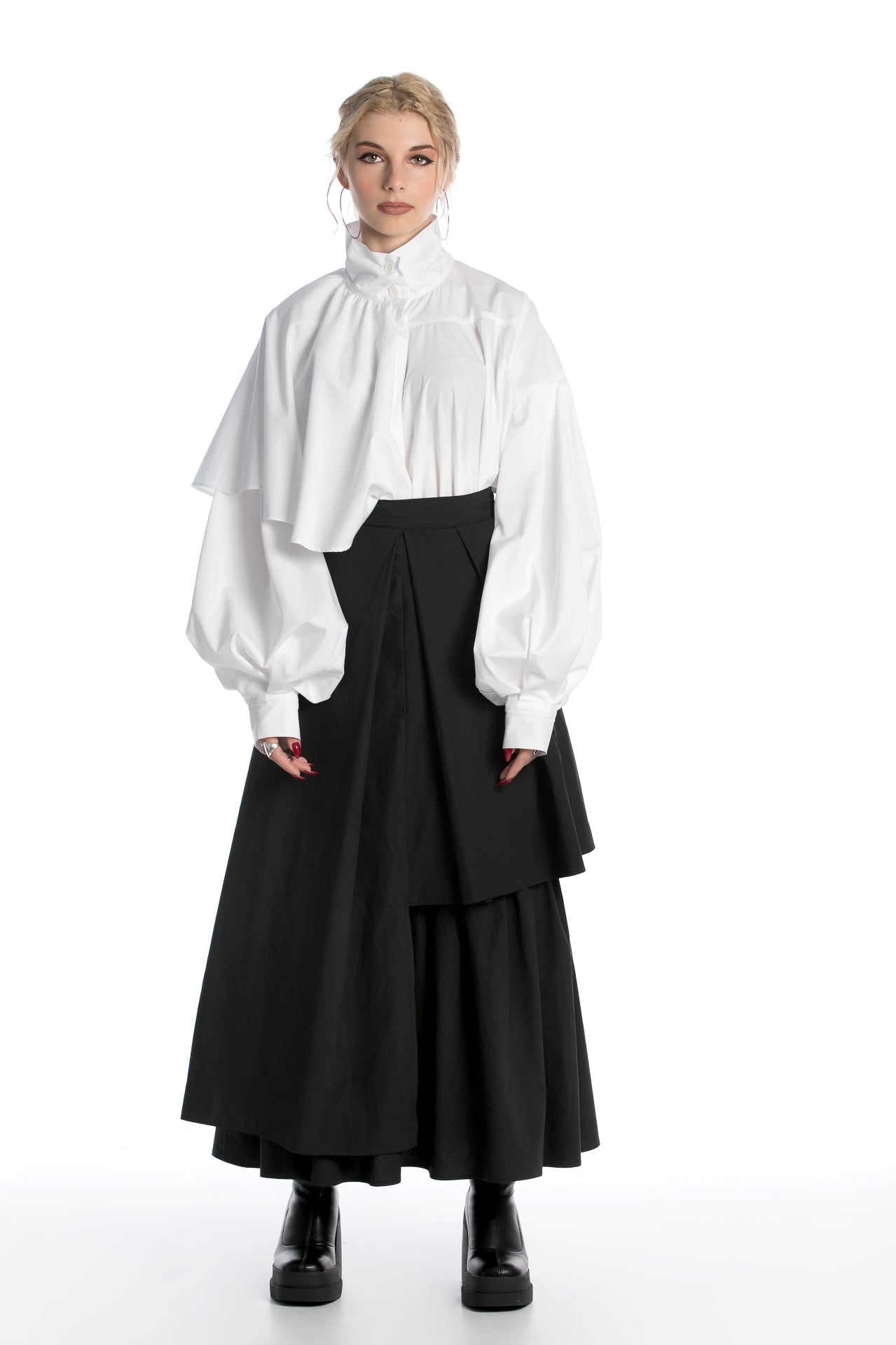White Renaissance Shirt With Jabot And Puff Sleeves