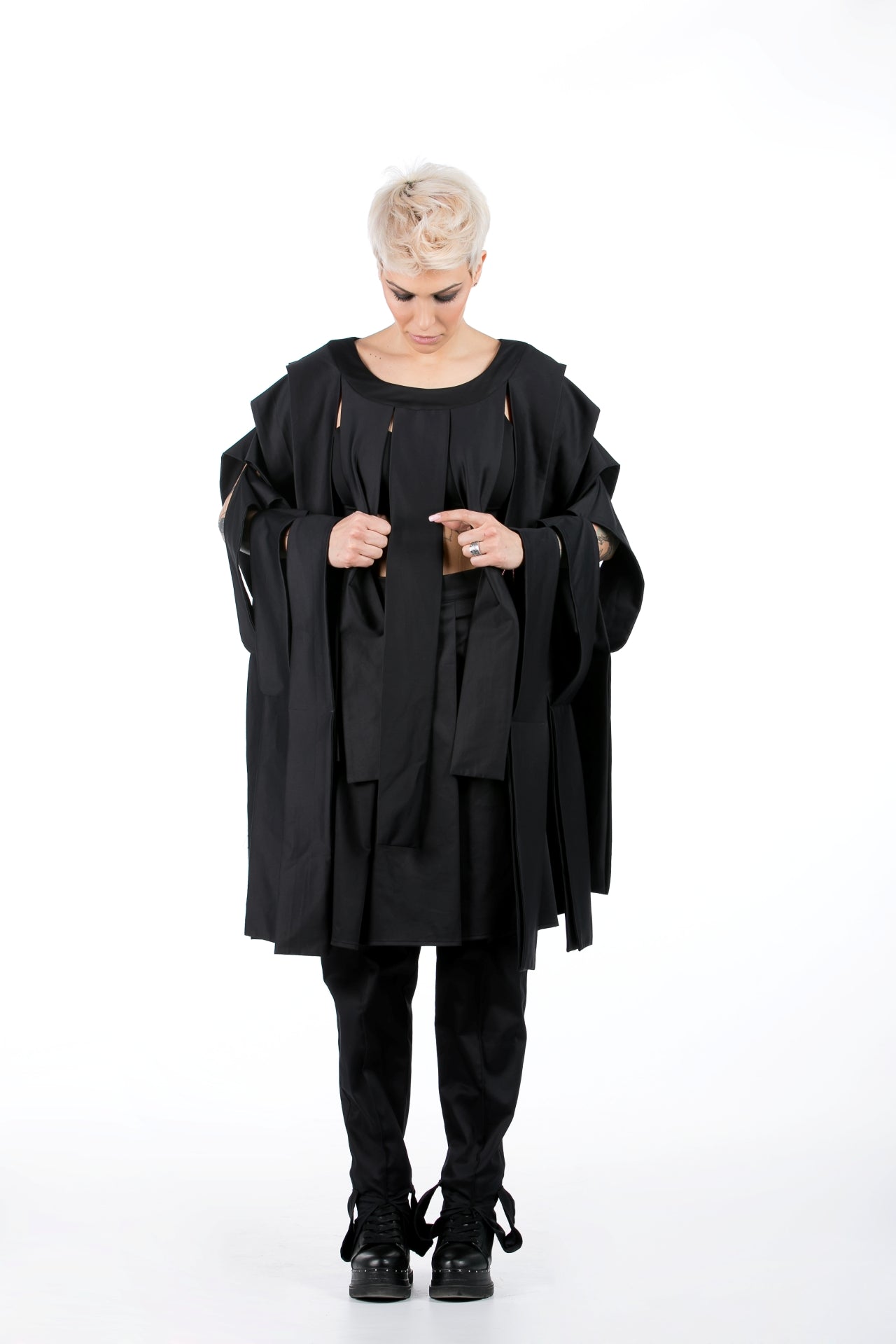 Ribbons Top In Black