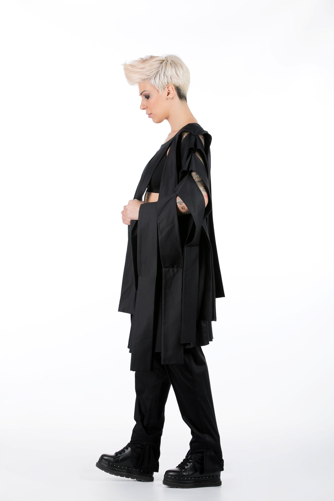 Ribbons Top In Black