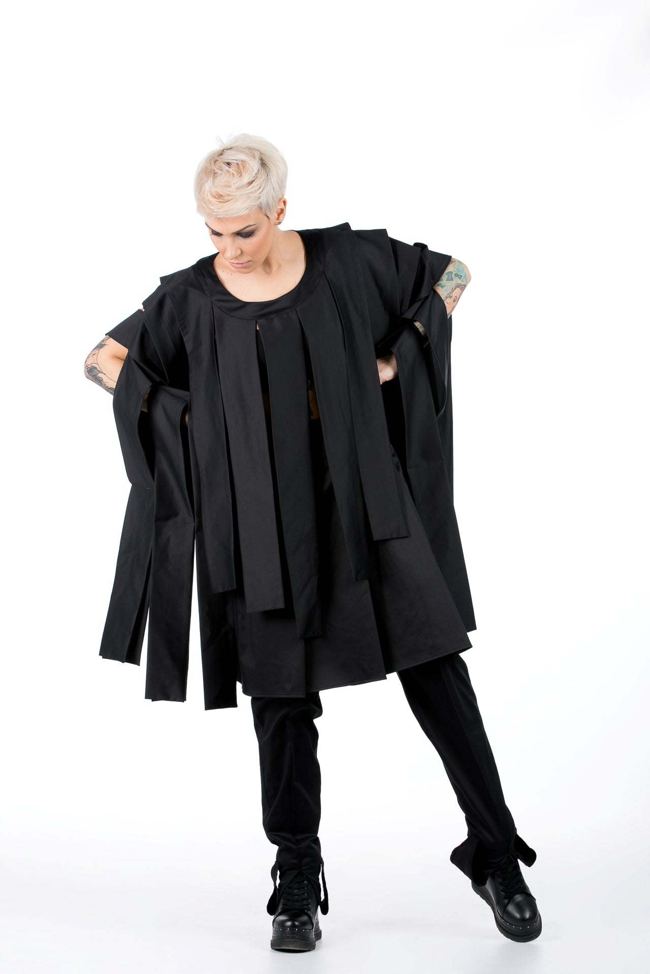 Ribbons Top In Black
