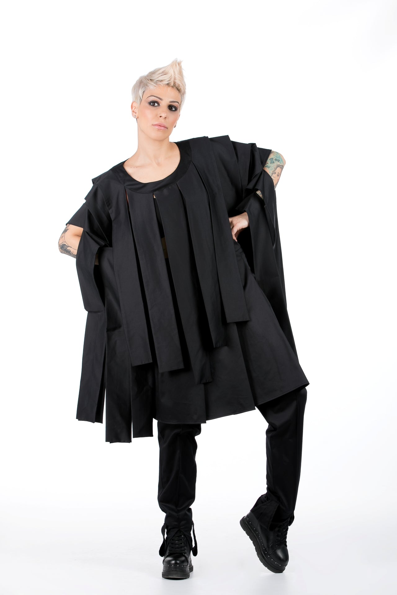 Ribbons Top In Black