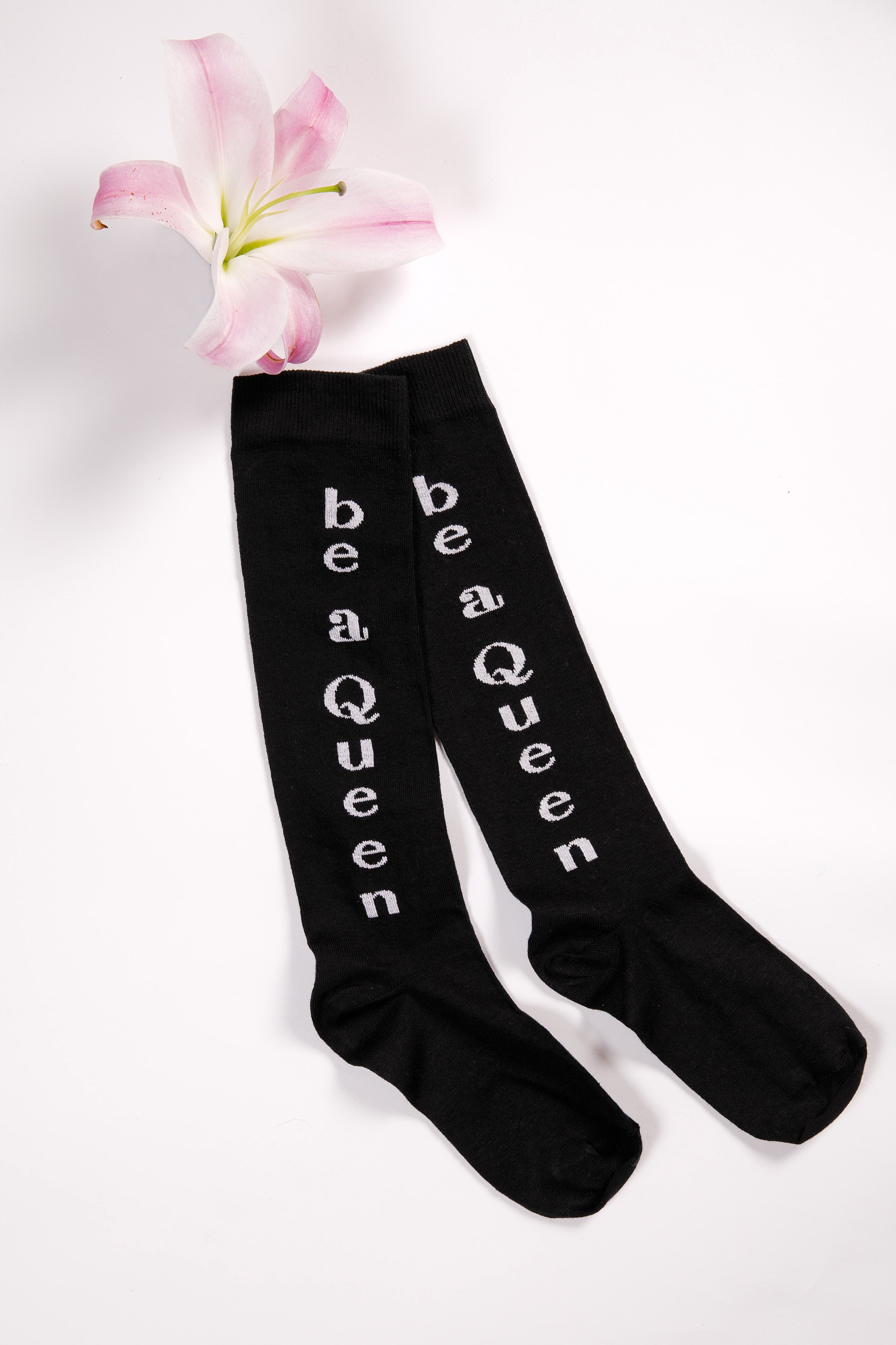 Be A Queen Socks Black