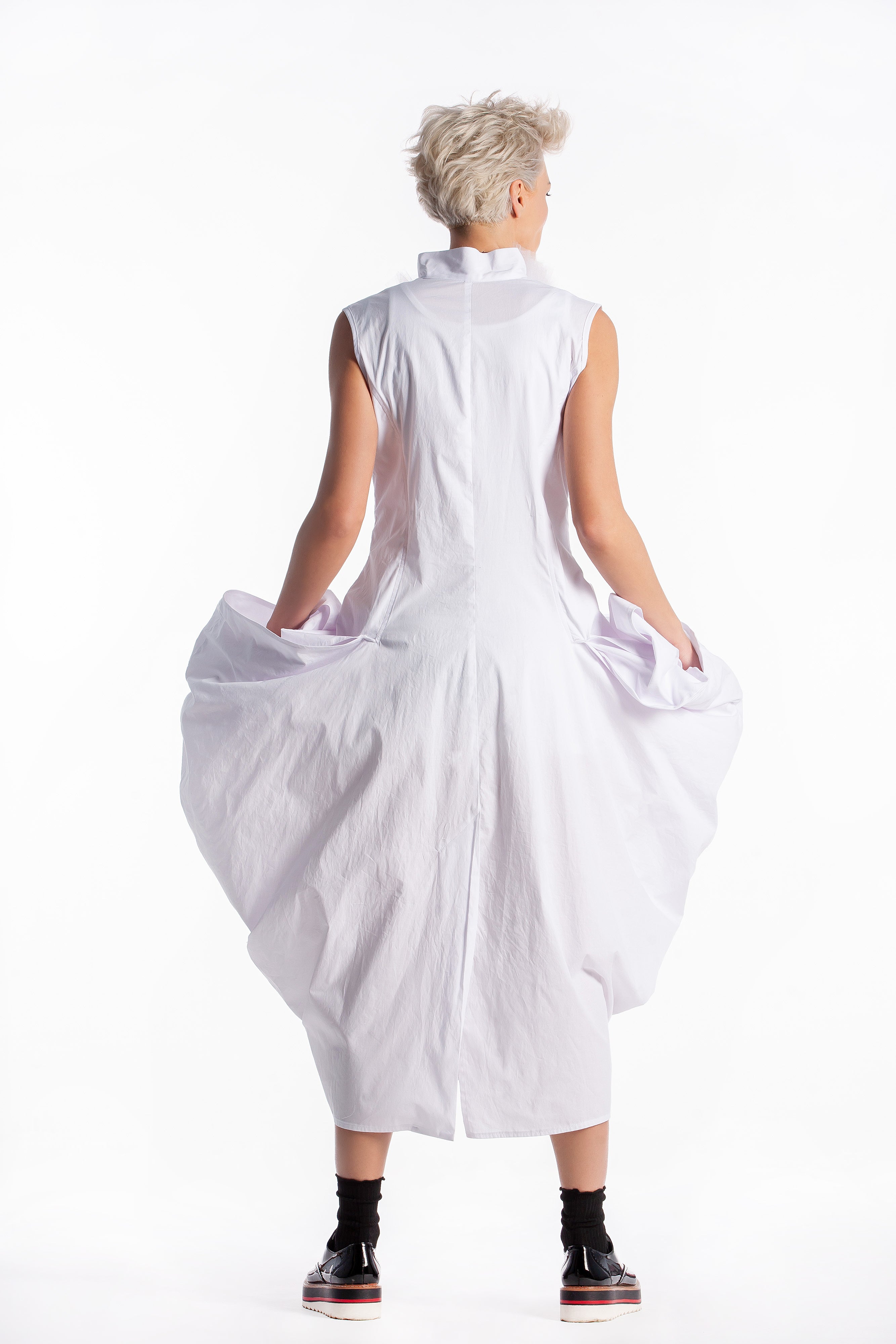 Sleeveless Dress with Oversized Pockets